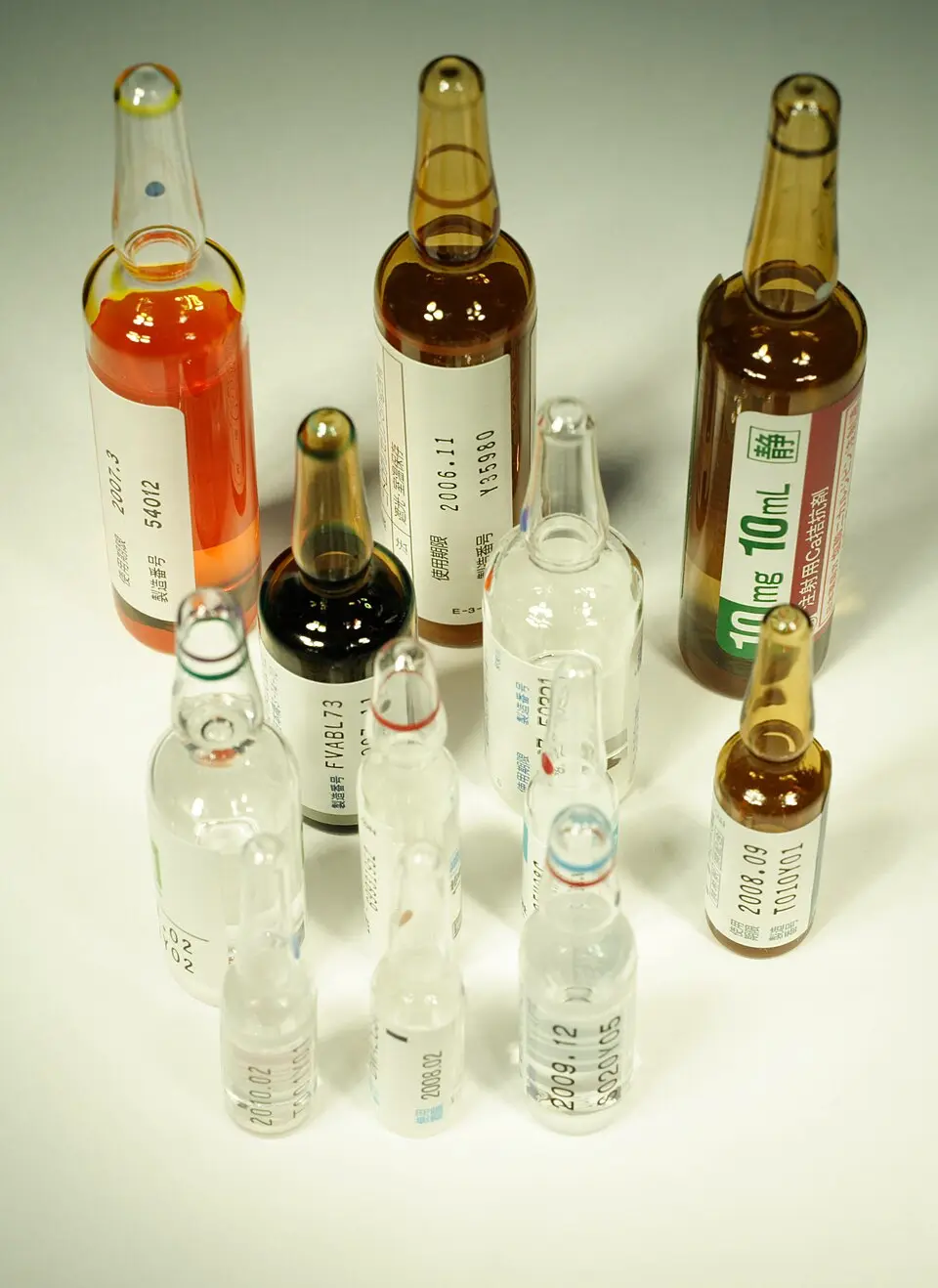 Glass ampule used to store sterile medications