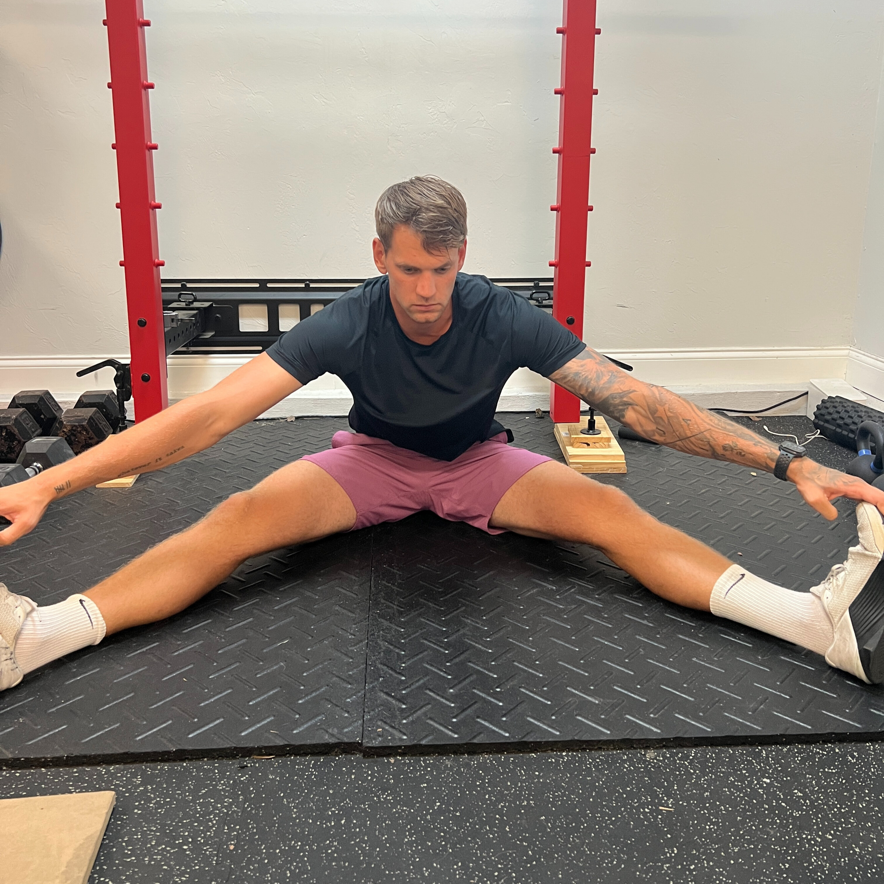 Straddle (spread eagle)